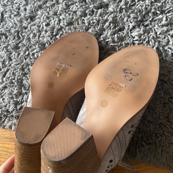 Jeffrey Campbell Rosalee suede perforated Booties sz 10 - Picture 11 of 14